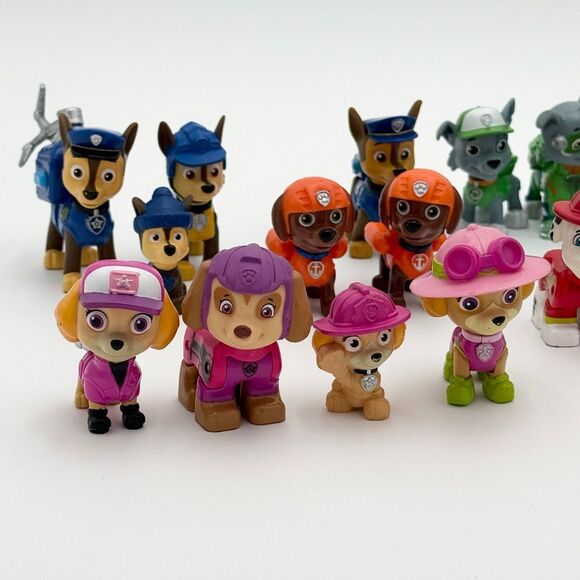 Paw Patrol Figurines Lot of 25 - Picture 2 of 7